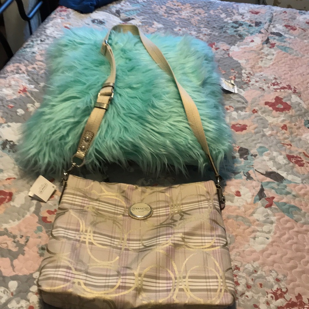 Cross body authentic coach